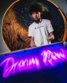Estrutura de iluminação Dream Now em evento corporativo